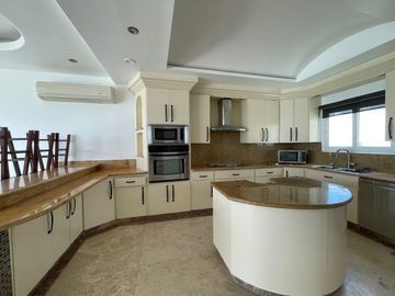 VENTA DE CASA EN REAL MEDITERRANEO