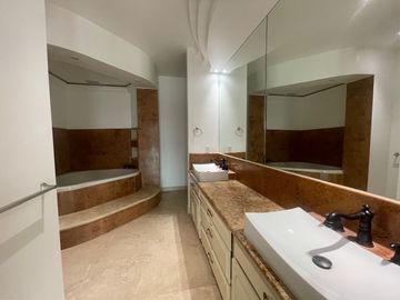 VENTA DE CASA EN REAL MEDITERRANEO