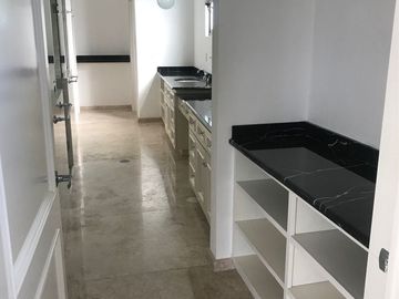 Venta o renta de casa en Club de Golf Los Encinos.