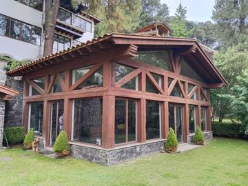 Venta o renta de casa en Club de Golf Los Encinos.