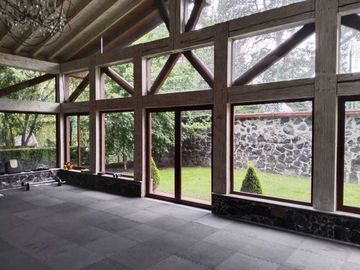 Venta o renta de casa en Club de Golf Los Encinos.