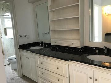 Venta o renta de casa en Club de Golf Los Encinos.