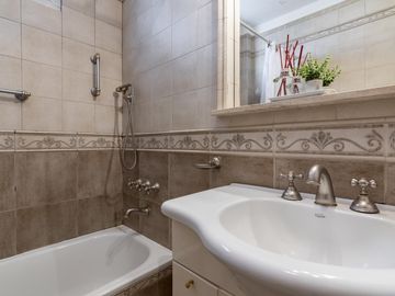 Yerbal 300 Departamento 3 Ambientes Baño y Toilette 78m2 Espacio Guardacoche en Caballito