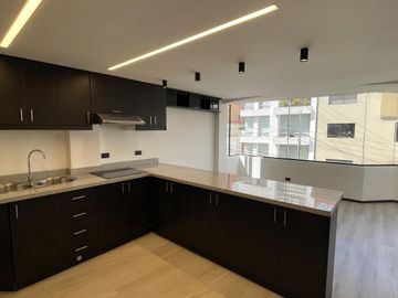 VENTA Departamento de 2 dormitorios en Urb. Lomas de Monteserrin