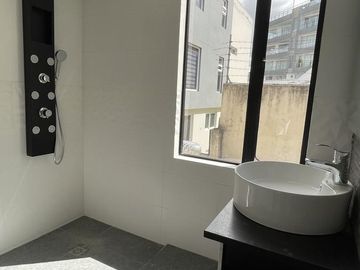 VENTA Departamento de 2 dormitorios en Urb. Lomas de Monteserrin