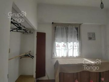 Venta Departamento 2 Ambientes en Olivos Primer Piso