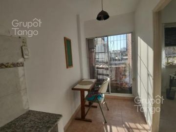 Venta Departamento 2 Ambientes en Olivos Primer Piso