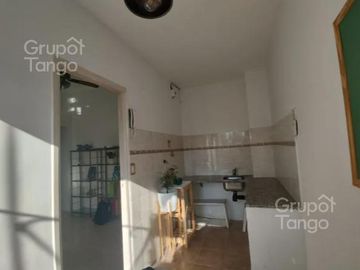 Venta Departamento 2 Ambientes en Olivos Primer Piso