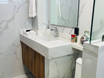 VENTA DE DEPARTAMENTO EN CUMBRES DEL LAGO JURIQUILLA