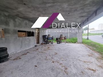 Casa en VENTA en Fraccionamiento El Sabino en SANTIAGO, Nuevo León - 5 Recámaras, 742 m2