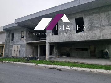 Casa en VENTA en Fraccionamiento El Sabino en SANTIAGO, Nuevo León - 5 Recámaras, 742 m2