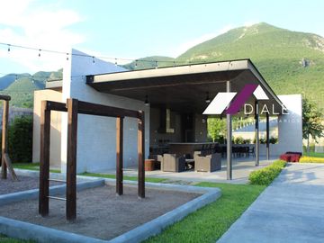Casa en VENTA Fracc. Aires del Vergel CARRETERA NACIONAL en Monterrey 640 M2 Una planta
