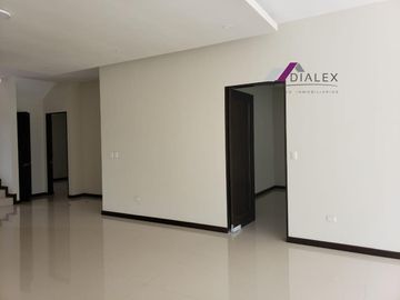 La Joya Privada Residencial -CARRETERA NACIONAL- Casa en Venta Monterrey N.L.