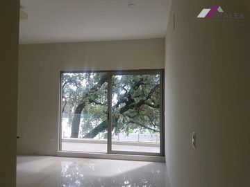 La Joya Privada Residencial -CARRETERA NACIONAL- Casa en Venta Monterrey N.L.