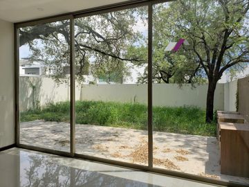 La Joya Privada Residencial -CARRETERA NACIONAL- Casa en Venta Monterrey N.L.