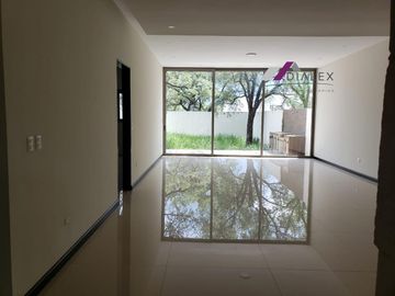 La Joya Privada Residencial -CARRETERA NACIONAL- Casa en Venta Monterrey N.L.
