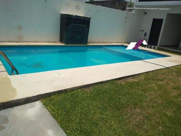 VENTA Quinta con terreno de 592 m2 -VALLE DE ZUAZUA- 3 Recámaras y 2 Baños
