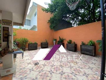 Casa VENTA Col. Villa del Río – ZONA CONTRY en MONERREY, Nuevo León - 4 Recámaras 330 m2
