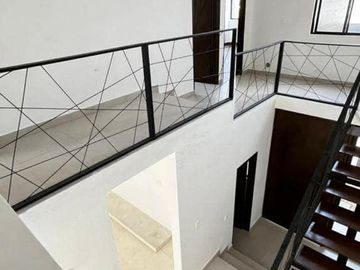 Fraccionamiento Bosques de San Pedro -CARRETERA NACIONAL- Casa en Venta Santiago 250 m2