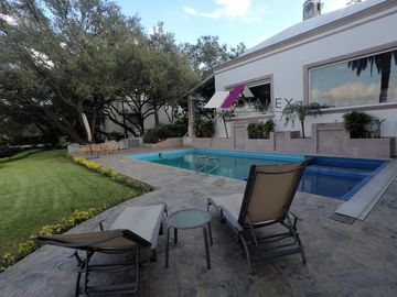 Residencia de 2,103 m2 en VENTA, Valle de San Ángel en San Pedro Garza García N.L.