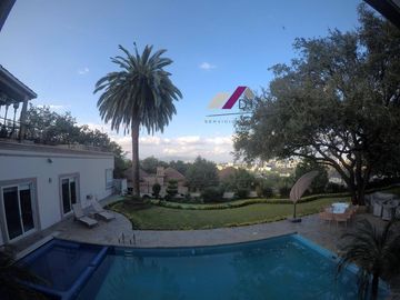 Residencia de 2,103 m2 en VENTA, Valle de San Ángel en San Pedro Garza García N.L.