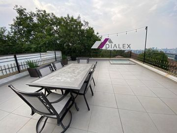 Residencia de 2,103 m2 en VENTA, Valle de San Ángel en San Pedro Garza García N.L.