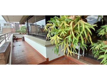 Medellín, El Poblado - La Tomatera: venta de apartamento dúplex