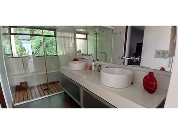 Medellín, El Poblado - La Tomatera: venta de apartamento dúplex