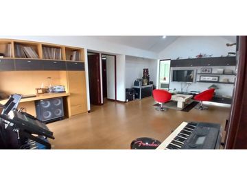 Medellín, El Poblado - La Tomatera: venta de apartamento dúplex