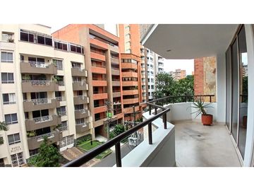 Apartamento En Venta En Laureles