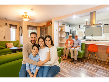 Casa en AMPLIA en Brisas del Golf, PH Victoria Paseo del Norte 5 HAB.