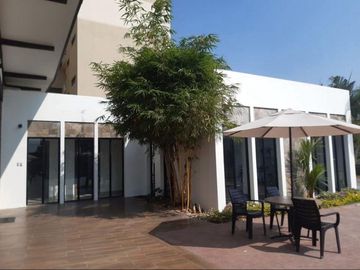 Departamento en venta vía a la costa km19 con 147m2, planta baja con patio y parqueo ER