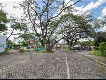 Departamento en venta vía a la costa km19 con 147m2, planta baja con patio y parqueo ER