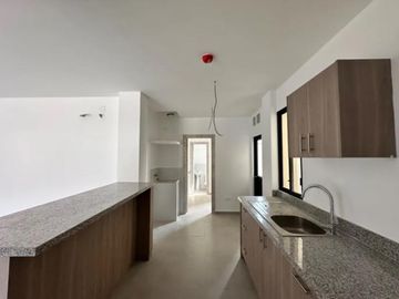 Departamento en venta vía a la costa km19 con 147m2, planta baja con patio y parqueo ER