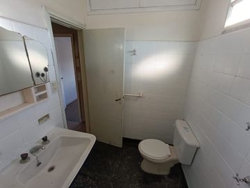 Casa para 2 Familias en venta en Merlo Norte
