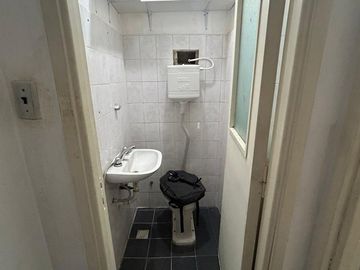 VENTA DEPTO 2 DORM. Y ESTUDIO, SOBRE V SARSFIELD