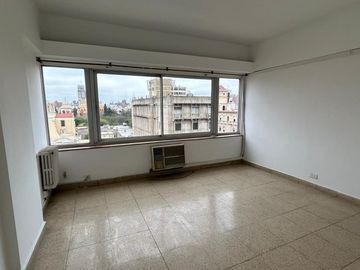 VENTA DEPTO 2 DORM. Y ESTUDIO, SOBRE V SARSFIELD