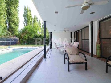 CASA EN BARRIO PRIVADO LAS PERGOLAS CIPOLLETTI