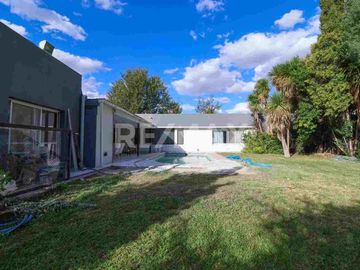 CASA EN BARRIO PRIVADO LAS PERGOLAS CIPOLLETTI