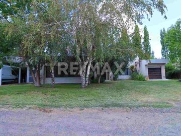 CASA EN BARRIO PRIVADO LAS PERGOLAS CIPOLLETTI