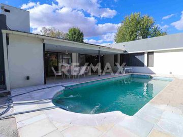 CASA EN BARRIO PRIVADO LAS PERGOLAS CIPOLLETTI