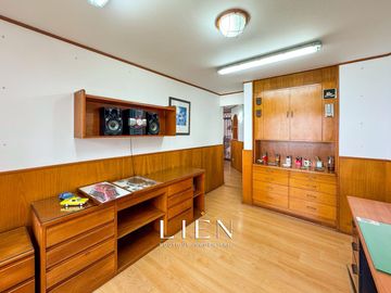 Casa de 1,150 m² con 7 Habitaciones, Terraza y 14 Estacionamientos en Sol de La Molina Etapa 1