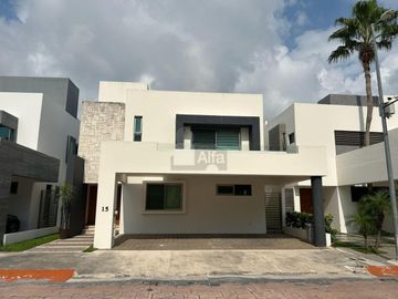 Casa sola en venta en Residencial Cumbres, Benito Juárez, Quintana Roo