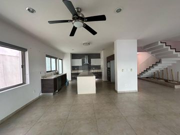 Casa sola en venta en Residencial Cumbres, Benito Juárez, Quintana Roo
