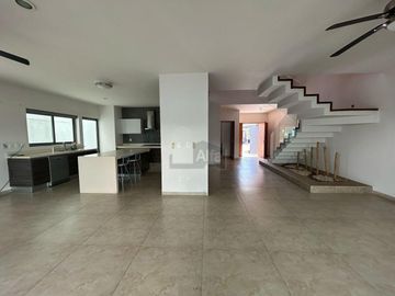 Casa sola en venta en Residencial Cumbres, Benito Juárez, Quintana Roo