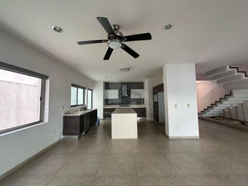 Casa sola en venta en Residencial Cumbres, Benito Juárez, Quintana Roo