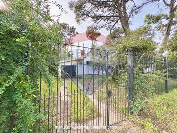 VENTA CASA EN VILLA GESELL A REFACCIONAR