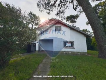 VENTA CASA EN VILLA GESELL A REFACCIONAR