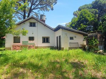 VENTA CASA EN VILLA GESELL A REFACCIONAR
