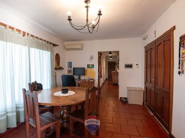 VENTA CASA CON PILETA VILLA GIARDINO, CORDOBA